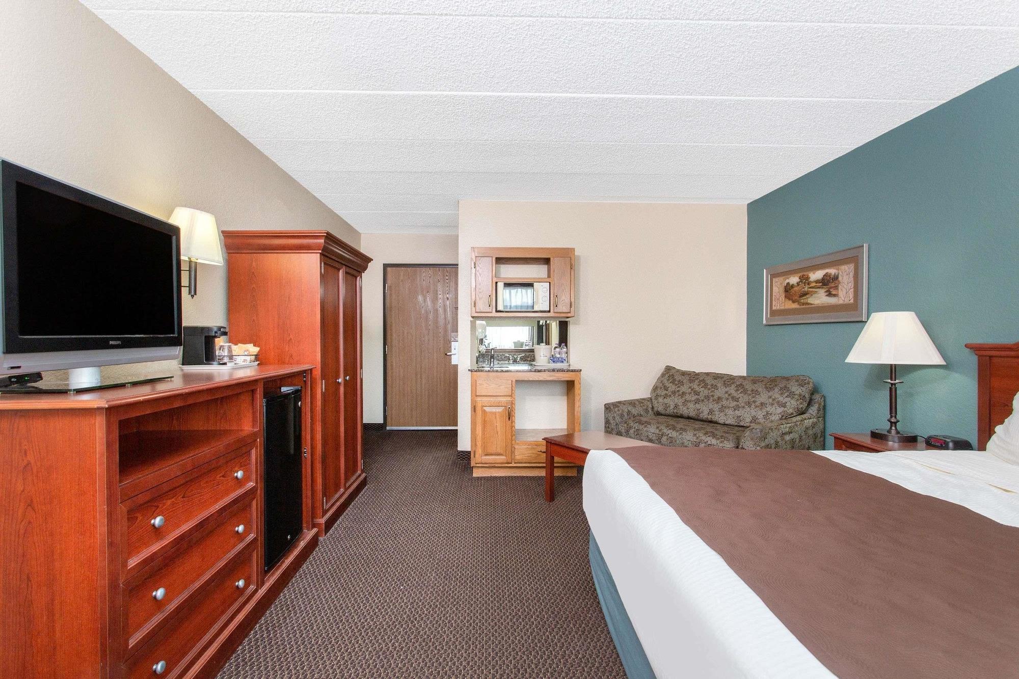 Americinn By Wyndham Chippewa Falls Exterior photo